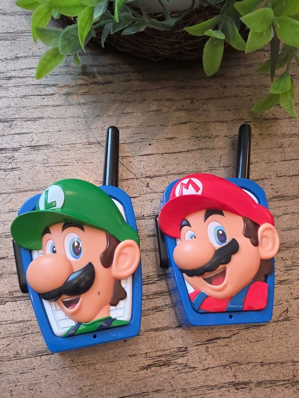 Super Mario Walkie Talkie Set